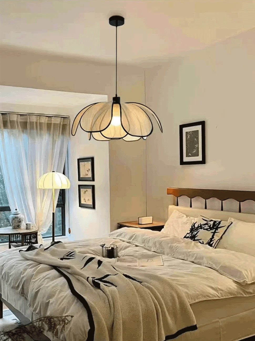 Hand-woven Lotus Pendant Lamp