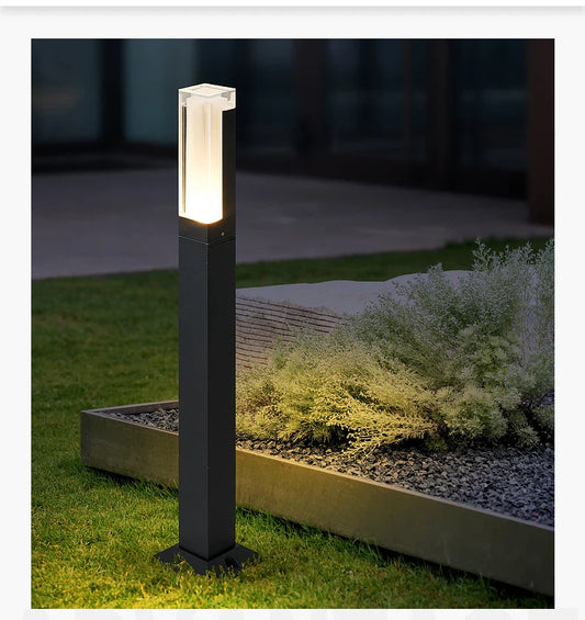 Villa Aluminum Acrylic Lawn Light